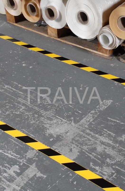 Šrafovaná protiskluzová páska PERMAFIX HAZARD