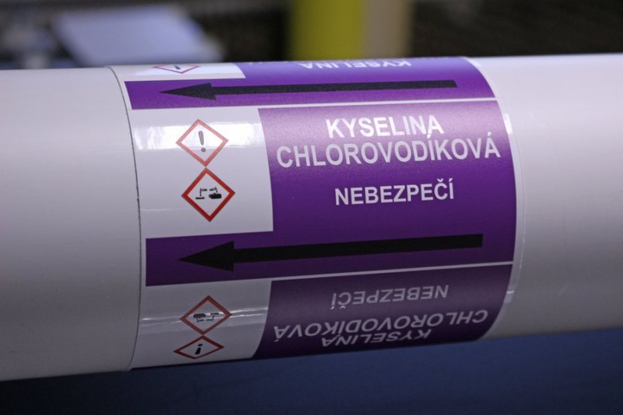 Páska na značení potrubí Signus M25 - KYSELINA CHLOROVODÍKOVÁ