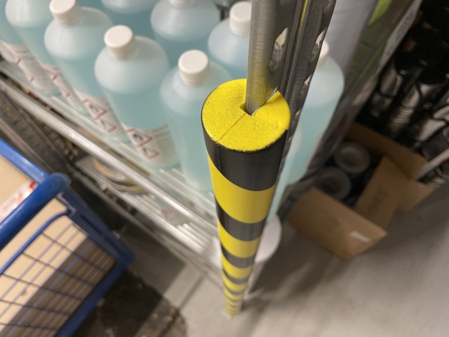 Round protective profile for corners (U), foam - SignUs FM4, 100 x Ø 4 cm