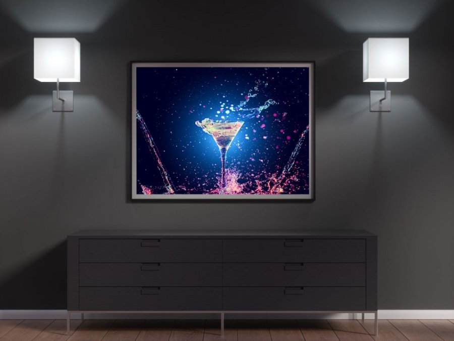 Image glowing in the dark - Cocktail splash theme