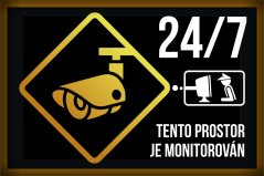 Plechová cedulka "Prostor monitorován - zlaté provedení"