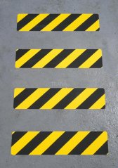 Vysoko abrazívna protišmyková páska 610 x 150mmPERMAFIX HAZARD EXTRA