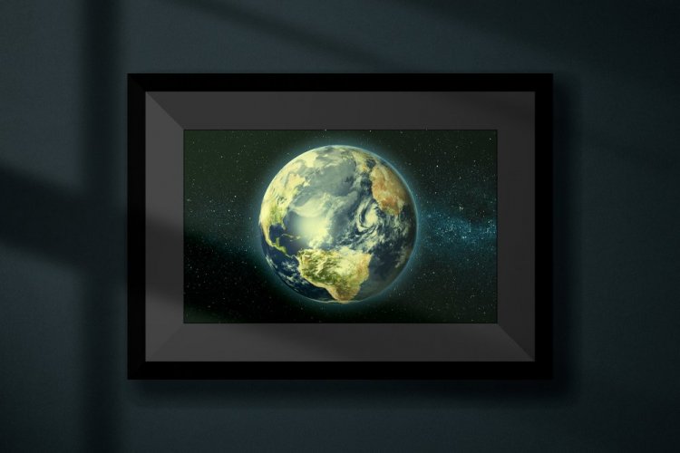 Image glowing in the dark - Theme Earth