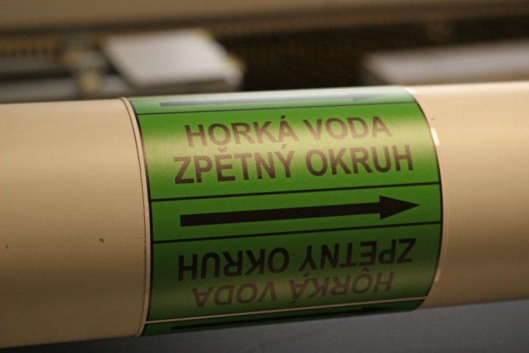 Páska na značení potrubí Signus M25 - HORKÁ VODA ZPĚTNÝ OKRUH