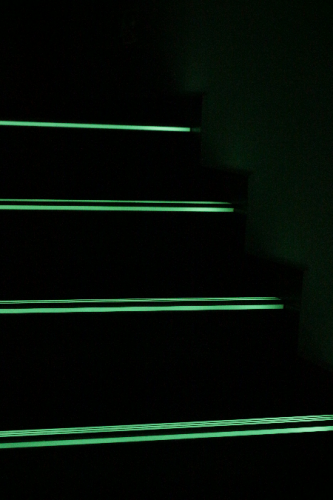 Hrana na schody fotoluminiscenční  Lumifor XL,  tvar L